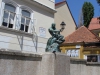 Загреб. Скульптура Рыбак